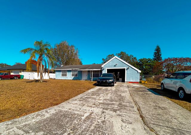 649 SW Everett Court, Port St. Lucie, Port St Lucie, FL 34953