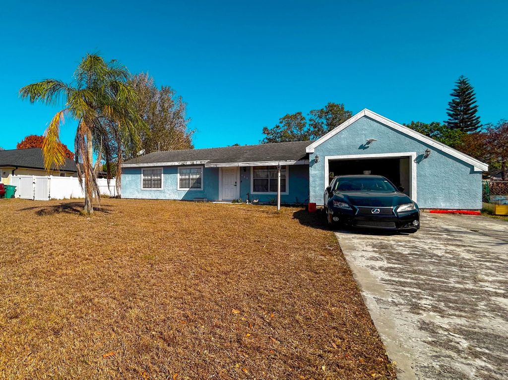 649 SW Everett Court, Port St. Lucie, Port St Lucie, FL 34953