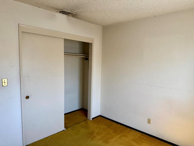 1264 Parkview St, Manteca, CA 95337