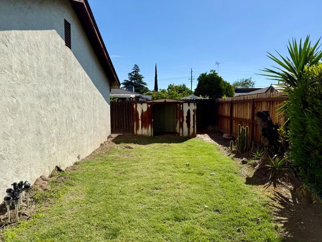 1264 Parkview St, Manteca, CA 95337