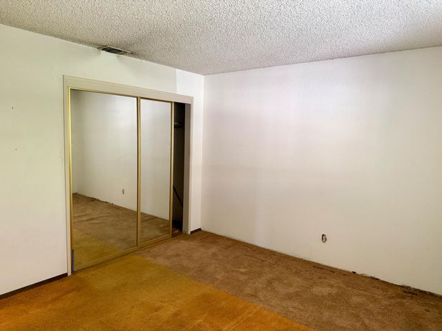 1264 Parkview St, Manteca, CA 95337