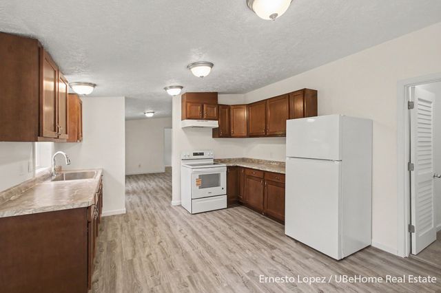 1465 64th Street, Fennville, MI 49408
