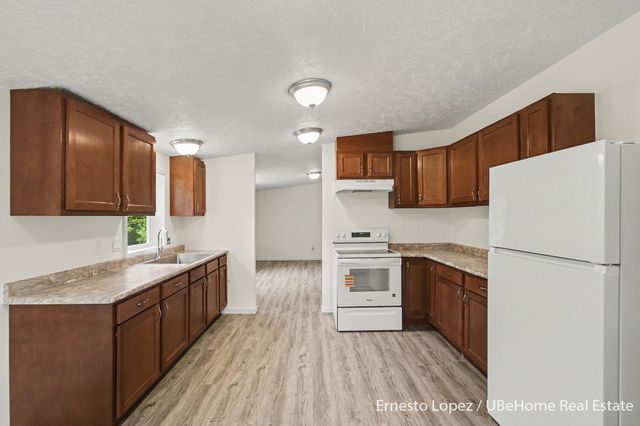 1465 64th Street, Fennville, MI 49408
