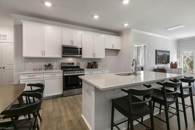 145 Briarwood Lane, Bermuda Run, NC 27006