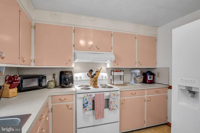 135 HEMLER DR, Hanover, PA 17331
