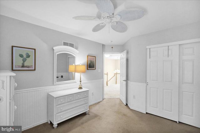 6 LENAPE DR, Morgantown, PA 19543