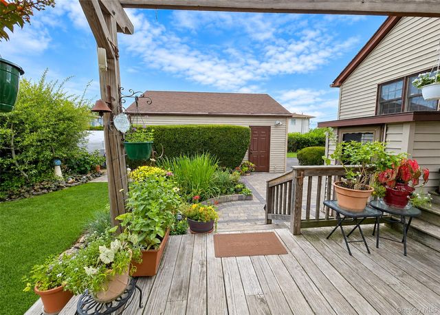 823 5th Street, West Babylon, NY 11704