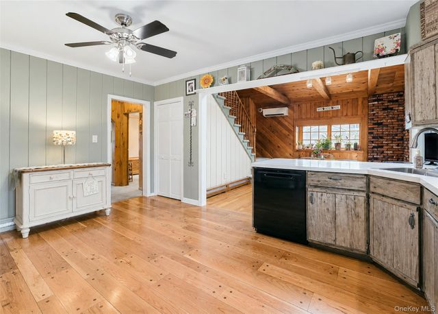 823 5th Street, West Babylon, NY 11704