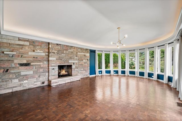 6618 N Lightfoot Avenue, Chicago, IL 60646