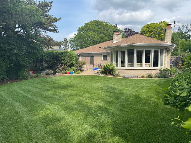 6618 N Lightfoot Avenue, Chicago, IL 60646