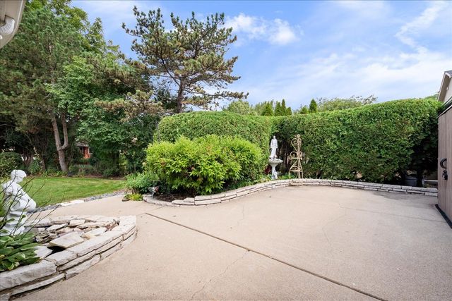 6618 N Lightfoot Avenue, Chicago, IL 60646