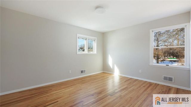 9 Nye Court, Piscataway, NJ 08854