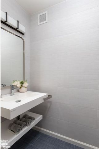 2521 Palisade Ave Apt 8C, New York City, NY 10463