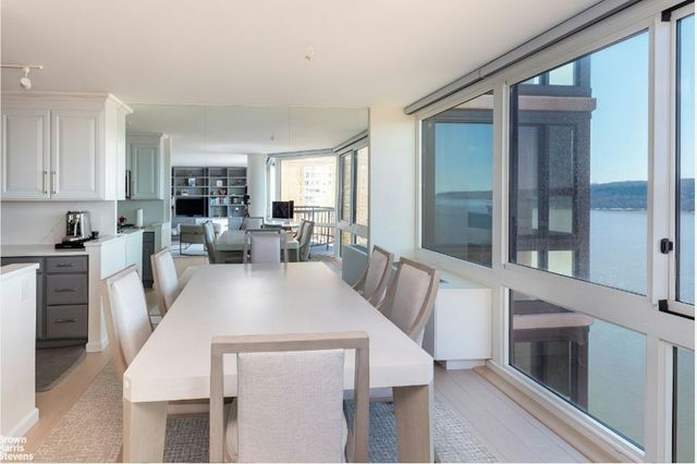 2521 Palisade Ave Apt 8C, New York City, NY 10463