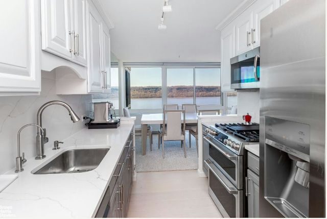 2521 Palisade Ave Apt 8C, New York City, NY 10463