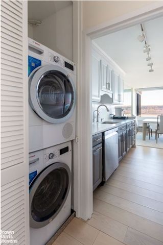 2521 Palisade Ave Apt 8C, New York City, NY 10463
