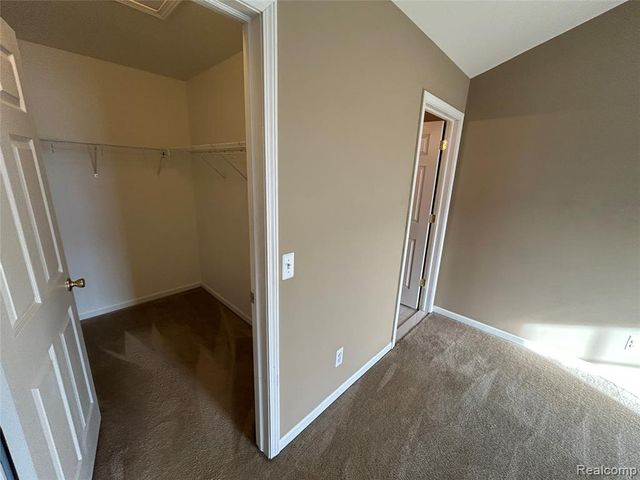 51652 Hale Lane, New Baltimore, MI 48051