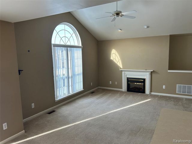 51652 Hale Lane, New Baltimore, MI 48051