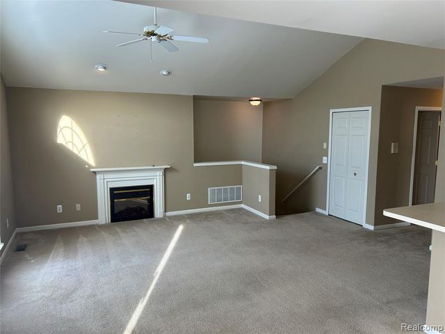 51652 Hale Lane, New Baltimore, MI 48051