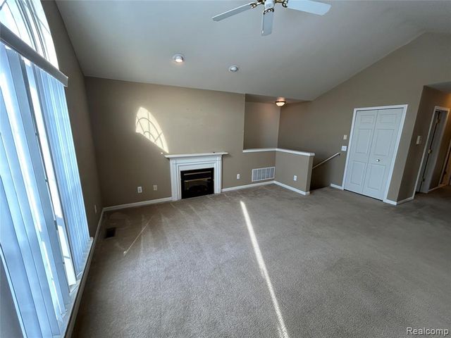 51652 Hale Lane, New Baltimore, MI 48051