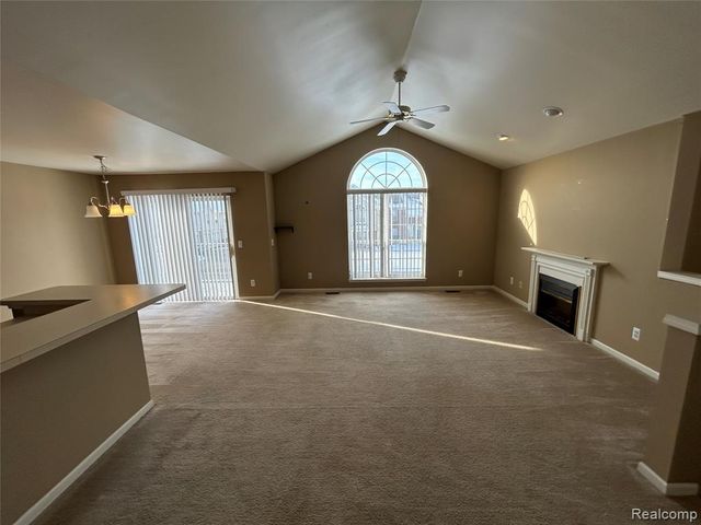 51652 Hale Lane, New Baltimore, MI 48051