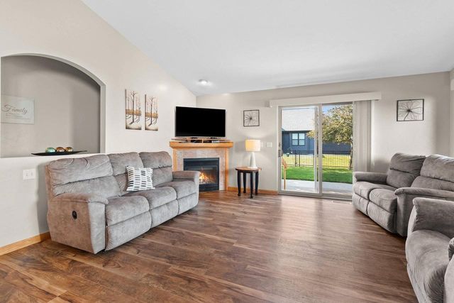 420 W ELM DRIVE, Little Chute, WI 54140