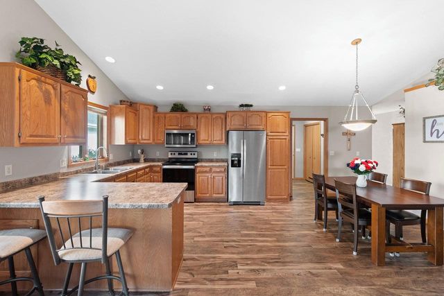 420 W ELM DRIVE, Little Chute, WI 54140