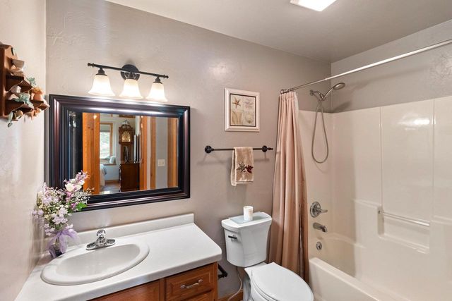 420 W ELM DRIVE, Little Chute, WI 54140