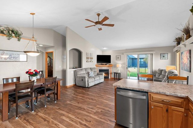 420 W ELM DRIVE, Little Chute, WI 54140