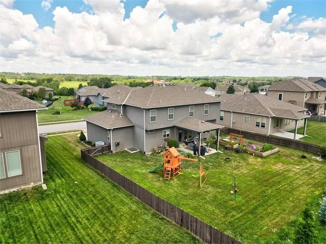 839 Creekmoor Pond Lane, Raymore, MO 64083