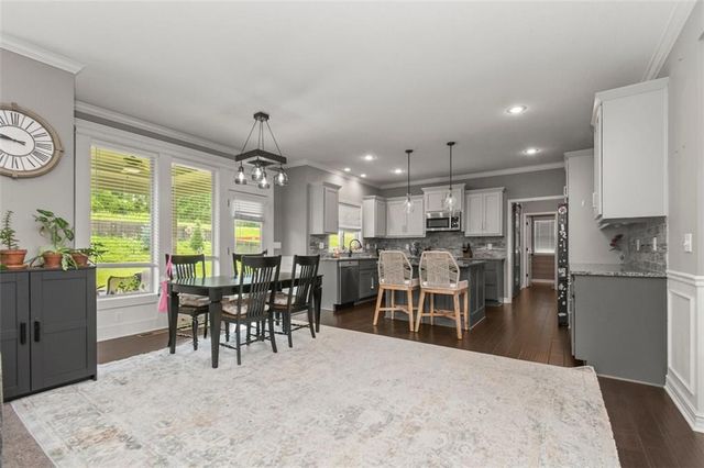 839 Creekmoor Pond Lane, Raymore, MO 64083