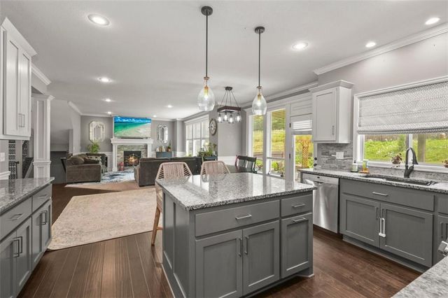 839 Creekmoor Pond Lane, Raymore, MO 64083