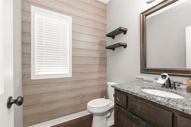 839 Creekmoor Pond Lane, Raymore, MO 64083