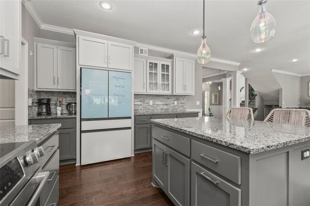 839 Creekmoor Pond Lane, Raymore, MO 64083