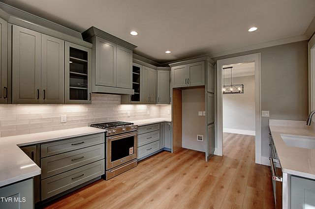 174 Boones Station Road, Johnson City, TN 37615