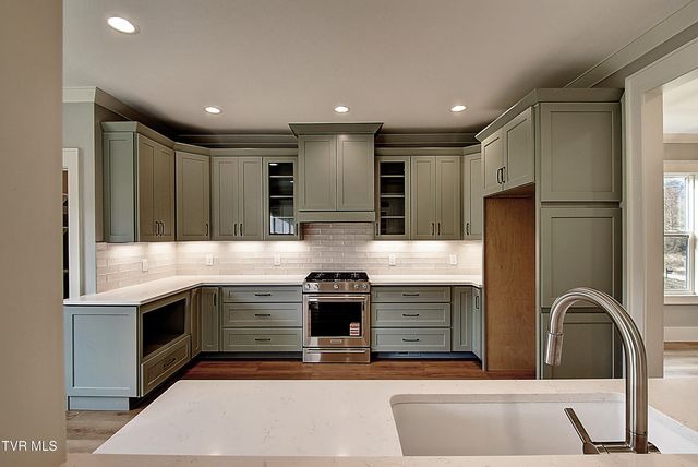 174 Boones Station Road, Johnson City, TN 37615