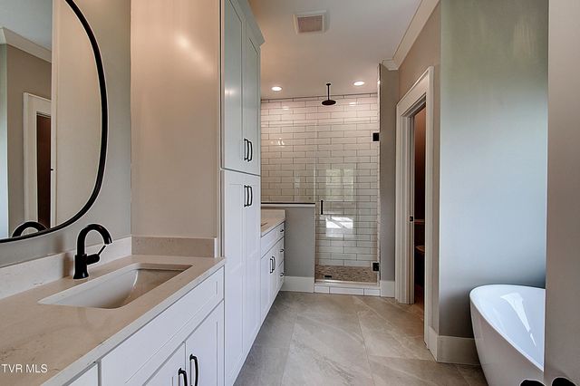 174 Boones Station Road, Johnson City, TN 37615