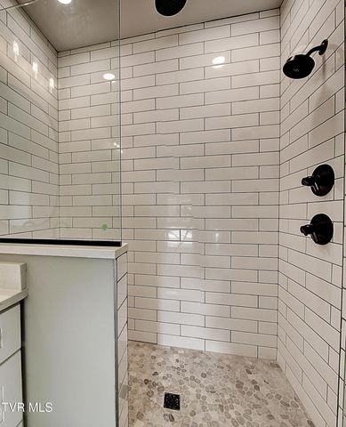 174 Boones Station Road, Johnson City, TN 37615