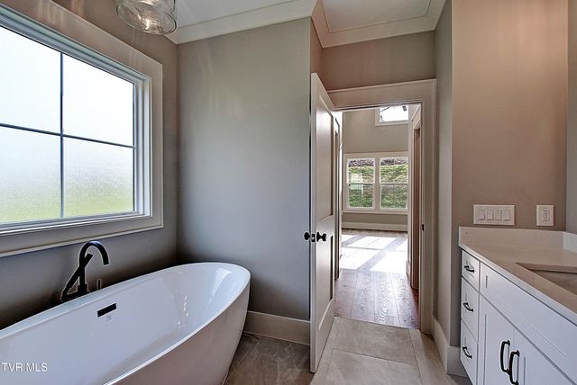 174 Boones Station Road, Johnson City, TN 37615