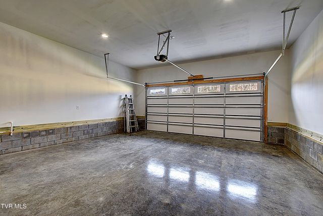 174 Boones Station Road, Johnson City, TN 37615