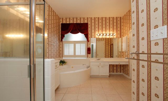 1114 Bringewood Chase Drive, Spring, TX 77379