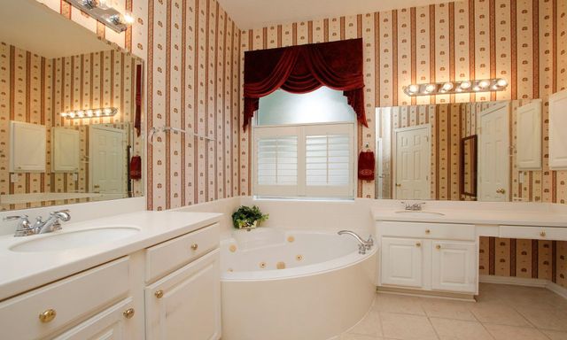 1114 Bringewood Chase Drive, Spring, TX 77379