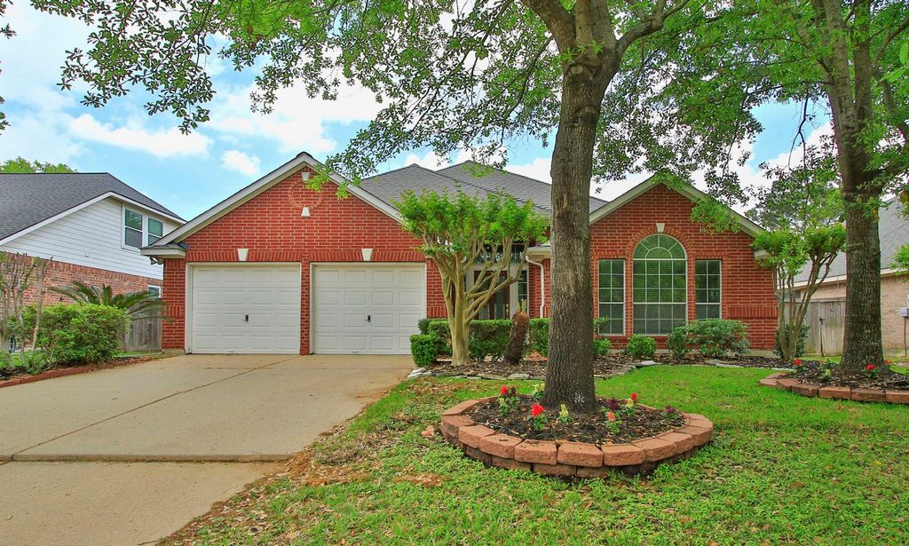1114 Bringewood Chase Drive, Spring, TX 77379