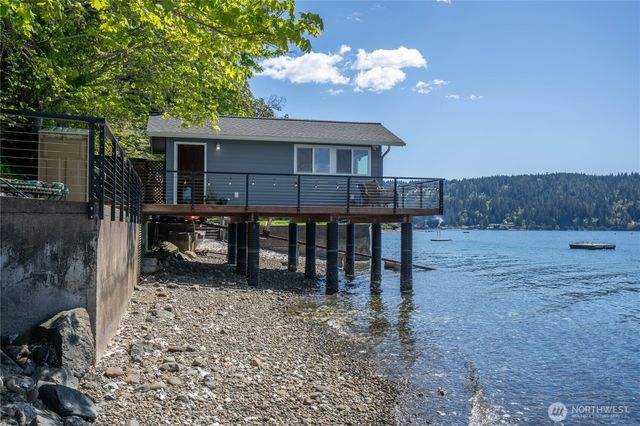 13300 NE North Shore Road, Belfair, WA 98528
