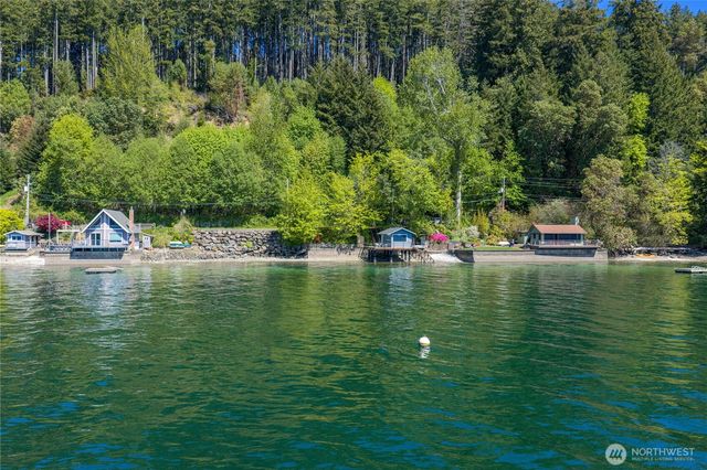 13300 NE North Shore Road, Belfair, WA 98528