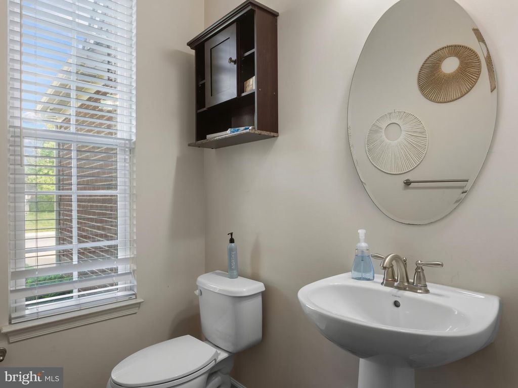 Image 18 of property listing at 2015 FITTLEWORTH TER, Upper Marlboro, MD 20774