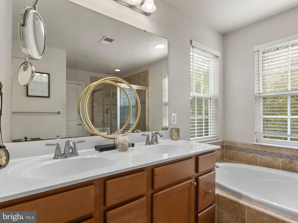 Image 22 of property listing at 2015 FITTLEWORTH TER, Upper Marlboro, MD 20774