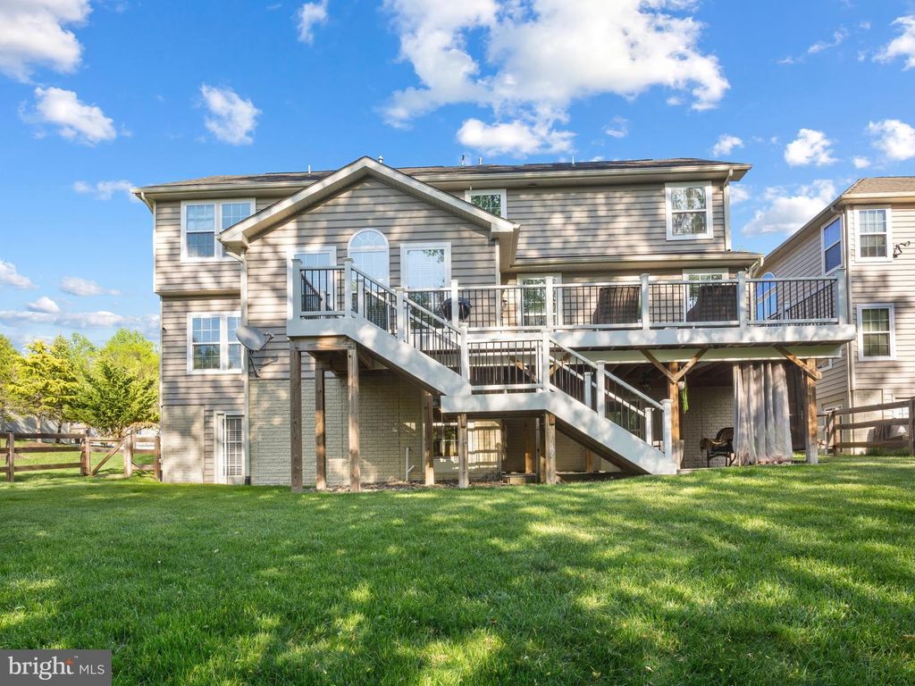 Image 30 of property listing at 2015 FITTLEWORTH TER, Upper Marlboro, MD 20774