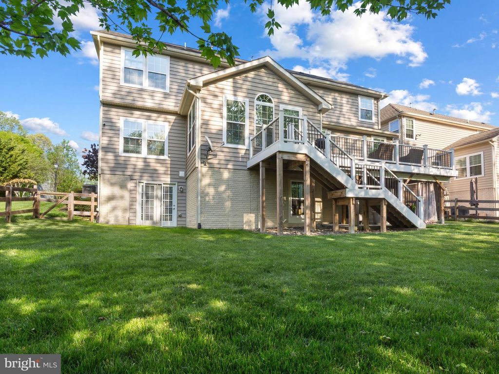 Image 31 of property listing at 2015 FITTLEWORTH TER, Upper Marlboro, MD 20774