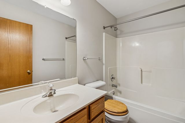 225 Morrow Street D, Somonauk, IL 60552